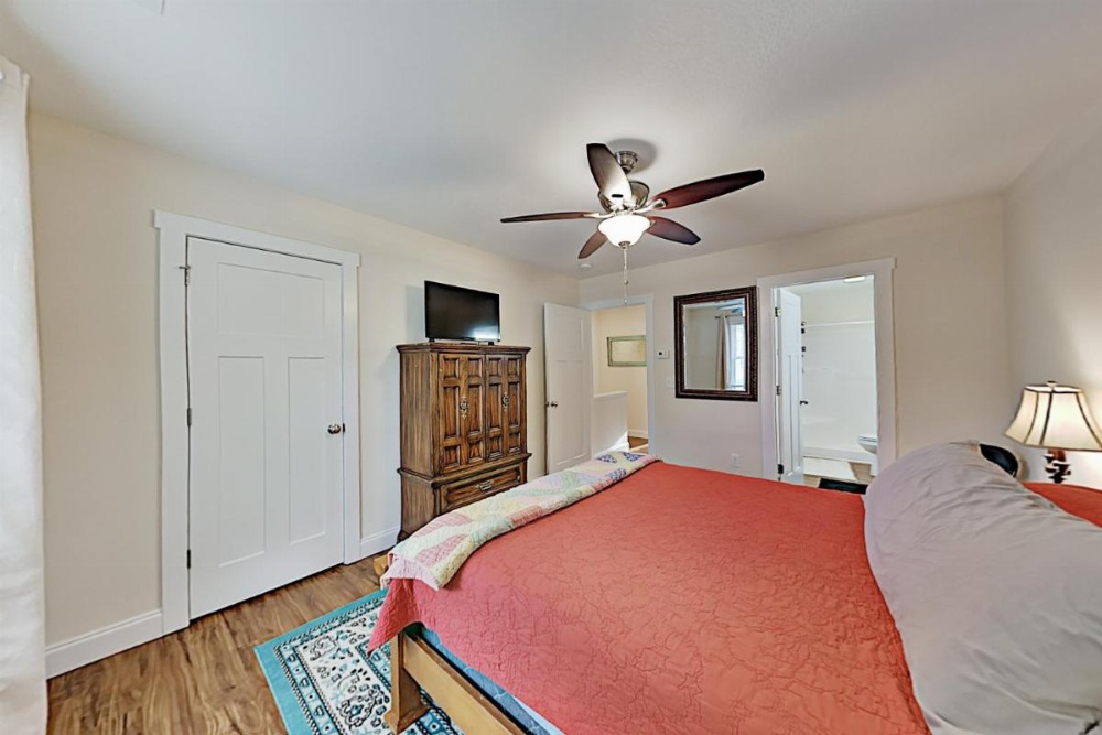 All-Suite Retreat Near Downtown, Outdoor Activities home Image 13