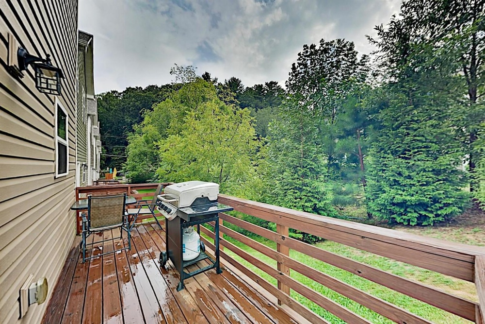 All-Suite Retreat Near Downtown, Outdoor Activities home All-Suite Retreat Near Downtown, Outdoor Activities home